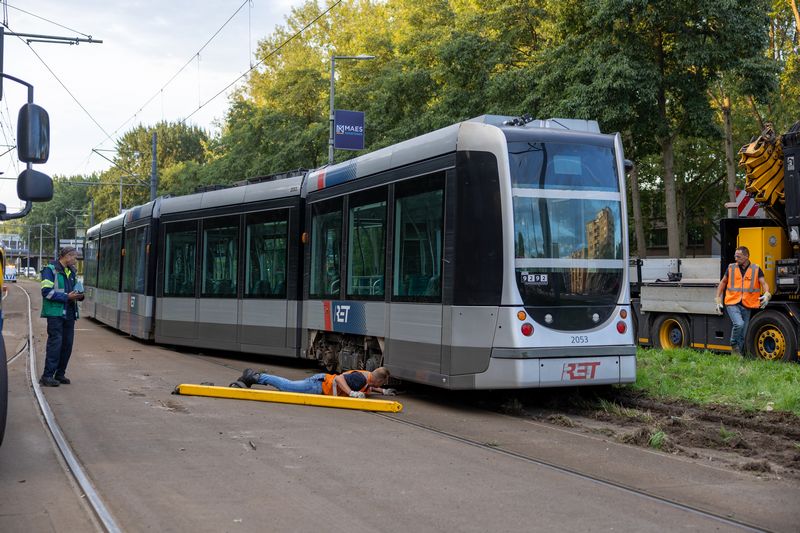 Tramverkeer gestremd door ontsporing in Schiedam
